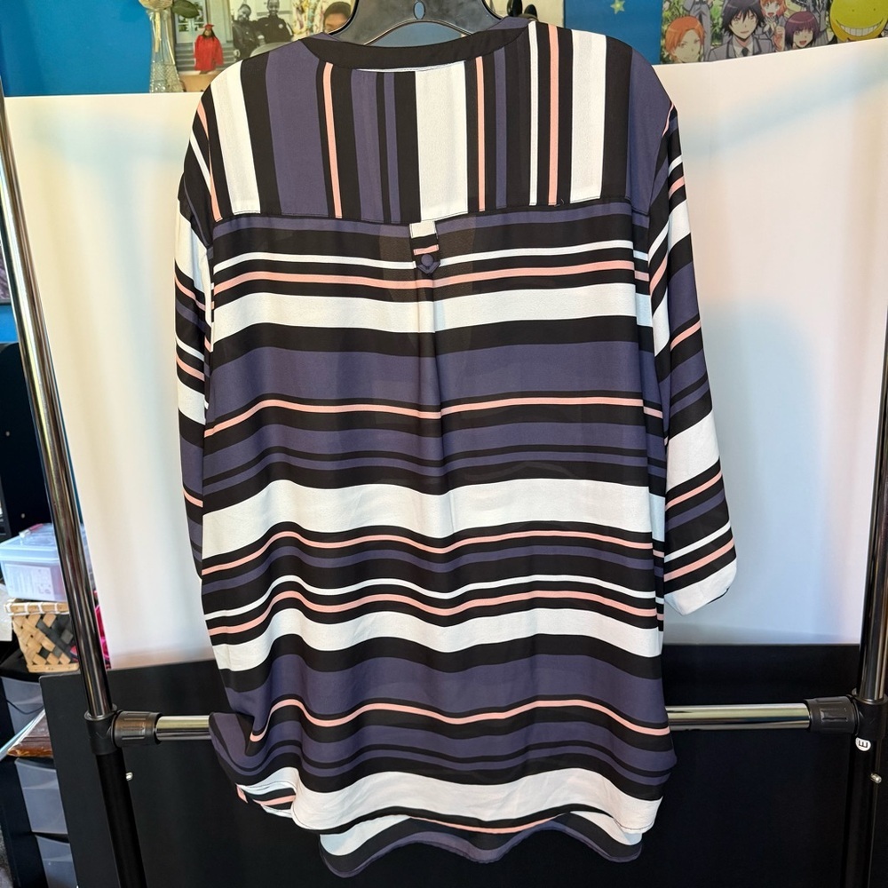 Torrid Size: 4 Harper Georgette 3/4 Sleeves Blouse grey/pink/black - Picture 8 of 11